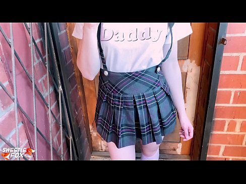 ❤️ A menina da escola chupa profundamente a piça e fode em vez de aulas. ️ Sexo de qualidade em nós ☑