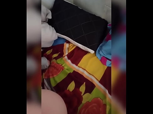 ❤️ Minha colega de quarto fica sozinha em casa porque seu marido vai de férias e eu aproveito para fodê-la e encher seu traseiro de leite ️ Sexo de qualidade em nós ☑