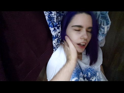 ❤️ Encontrei minha irmã no armário e ajudei-a a se ejacular. ️ Sexo de qualidade em nós ☑